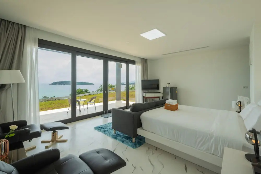 Grand room