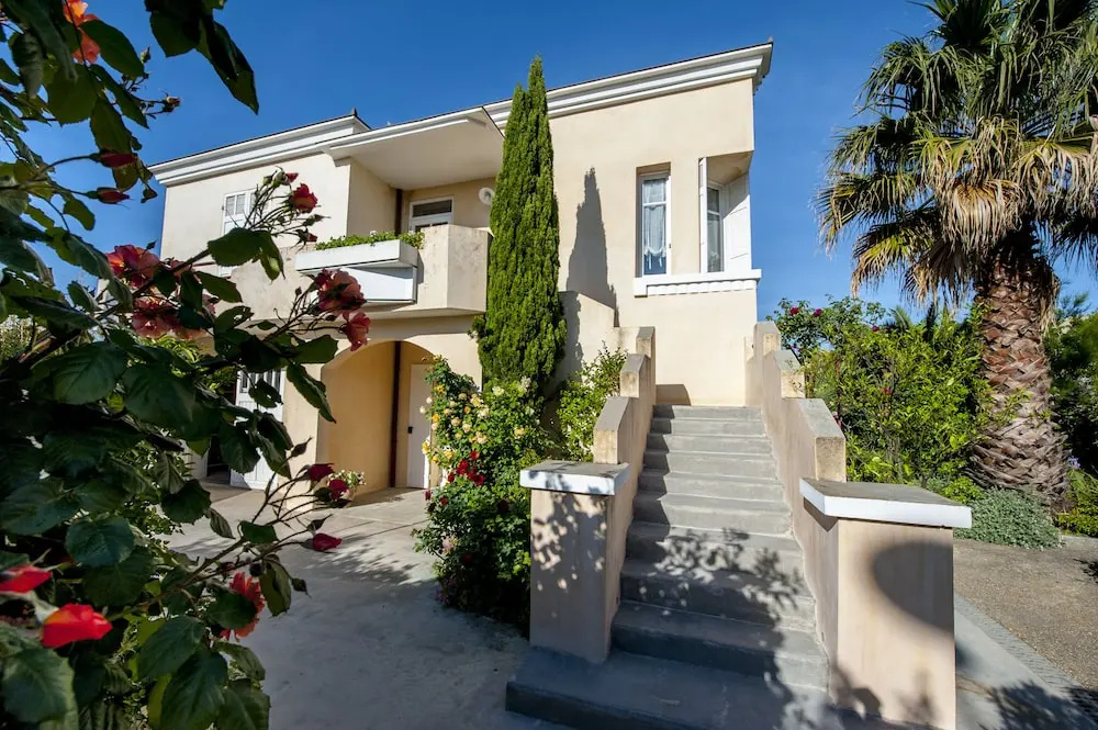 La Villa ioanes