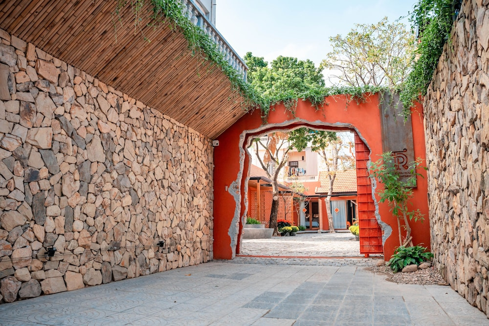 Truong Phu House