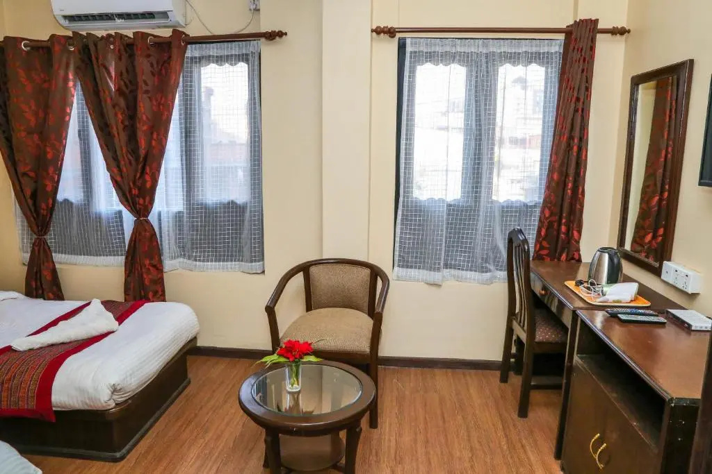 Deluxe Double room (full double bed)