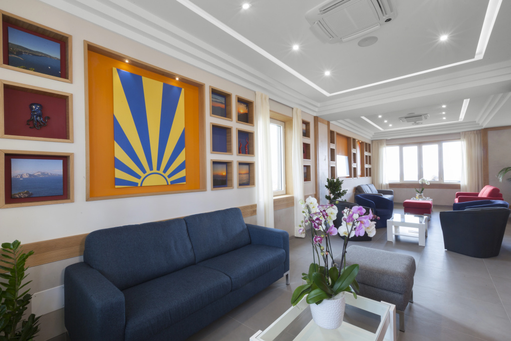 Lobby & Reception