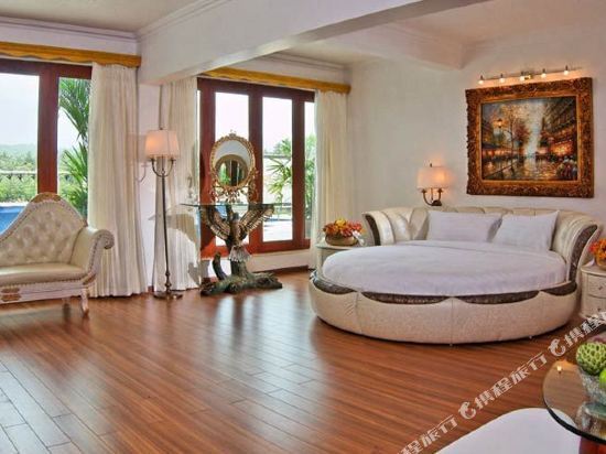 White Pearl Suites