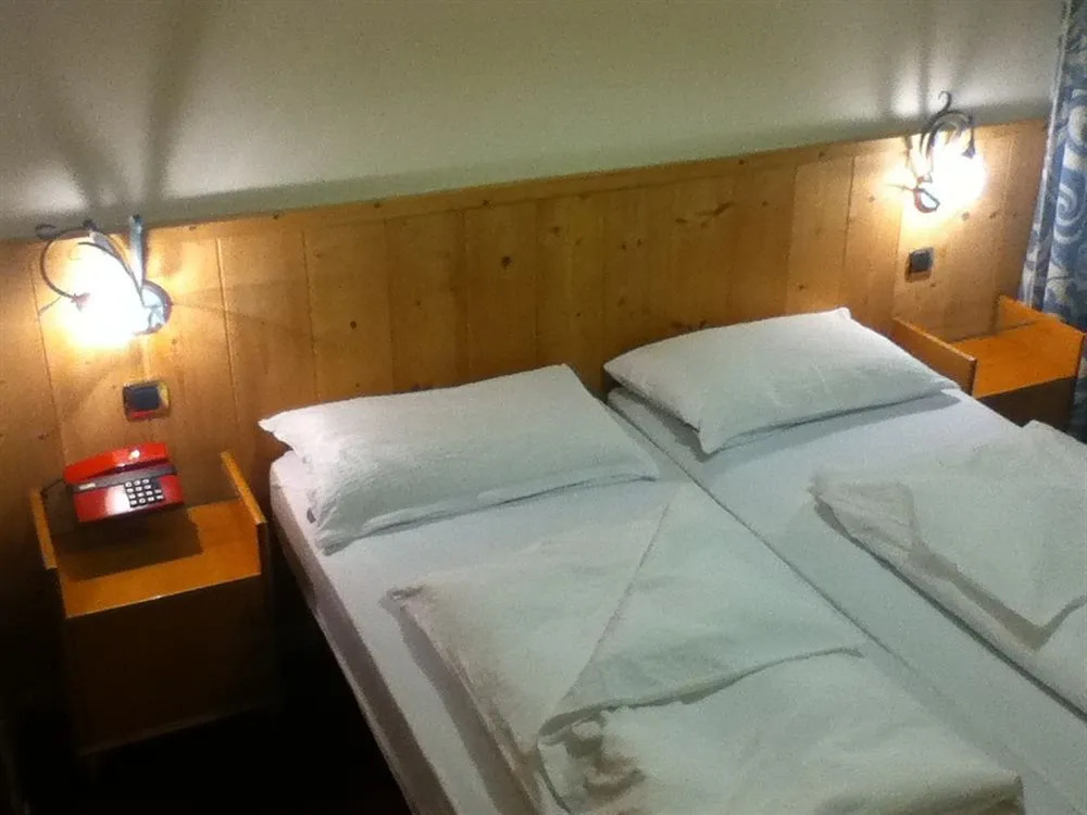 Hotel Esperia — 2