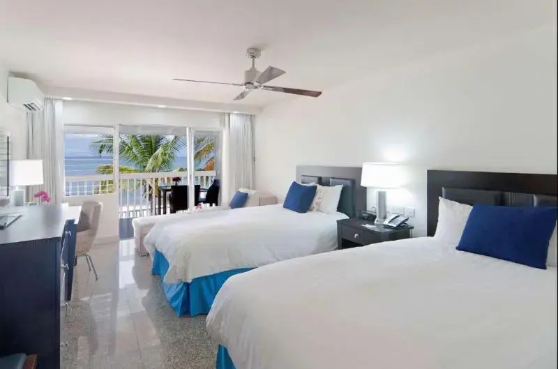 Executive Quadruple room with balcony