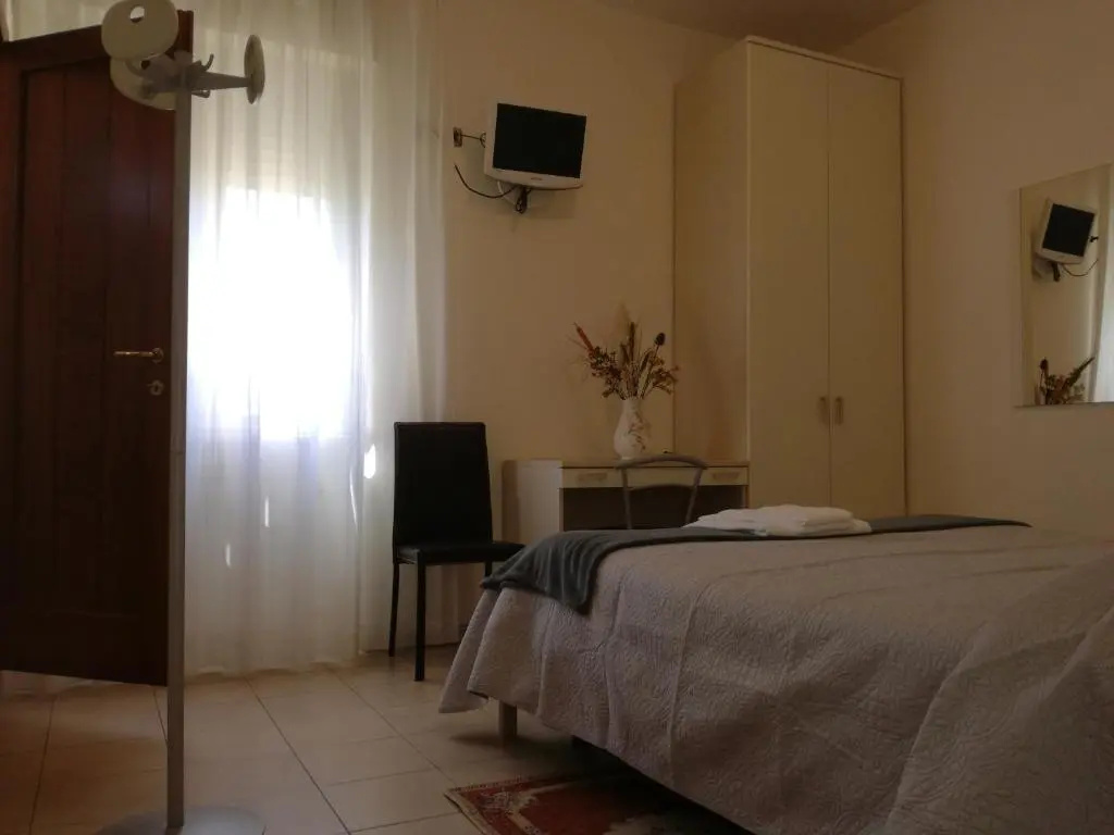 Economy room