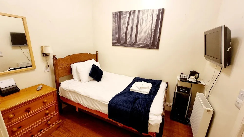 Economy room