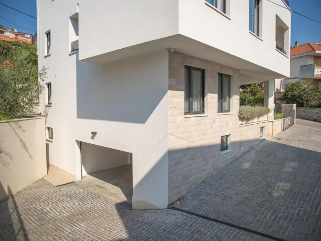 Luxury Villa Trogir 3 with Private Pool, Jacuzzi And Gym by the Beach on Ciovo - Okrug Donji