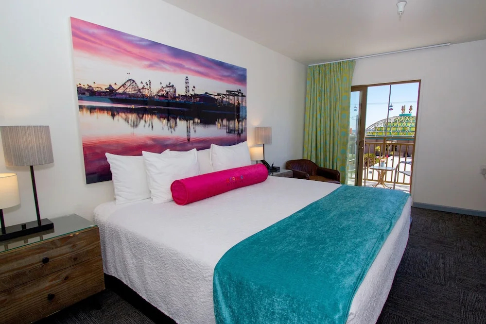 Carousel Beach Inn — 5