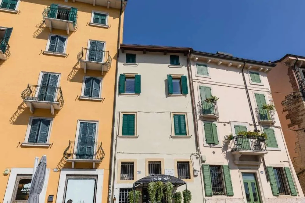 Luxury & Charming Piazzetta San Giorgio Apartments