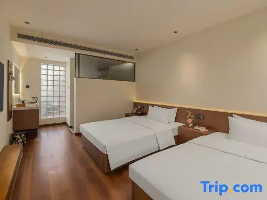 Standard Double room with courtyard view (twin beds)
