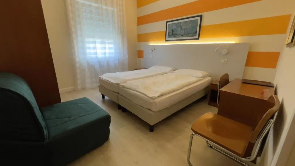 Standard Double room (full double bed)