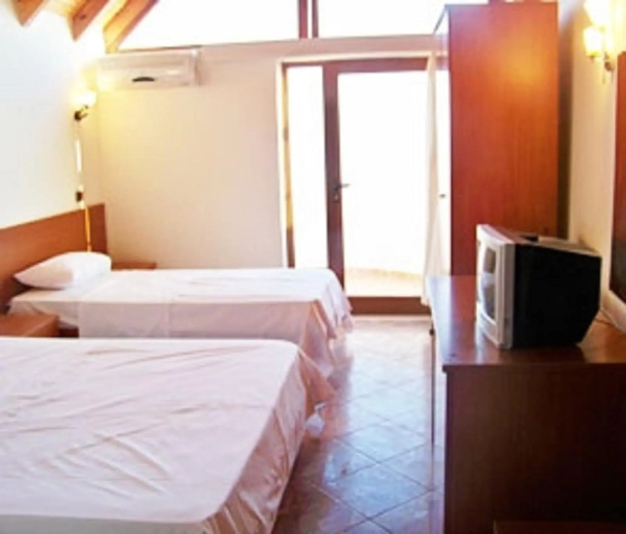 Paradise Hotel - Général