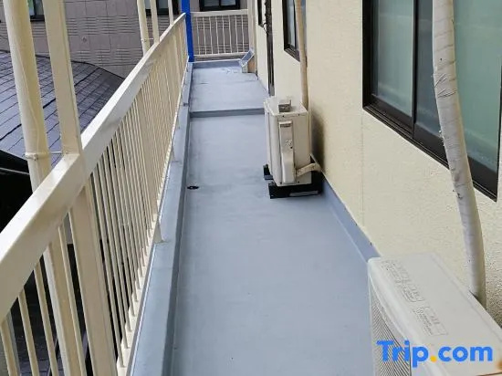 Balcony & Terrace