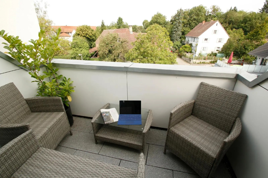 Balcony & Terrace
