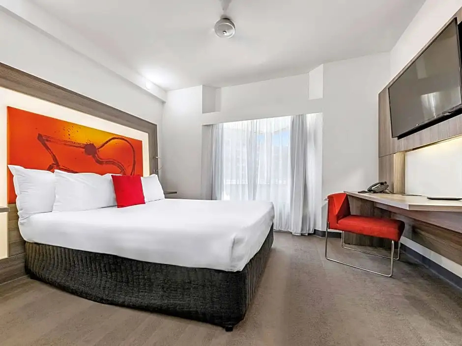 1 Bedroom Apartment with harbour view