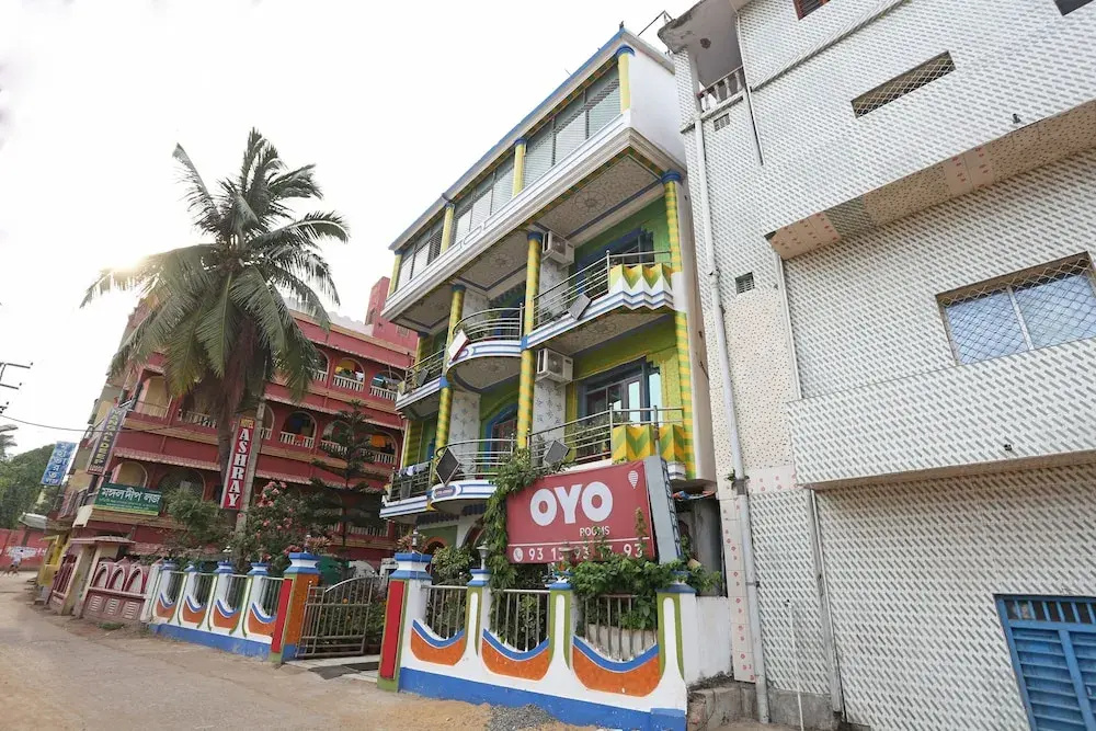 Capital O 6077 Hotel Ashraya
