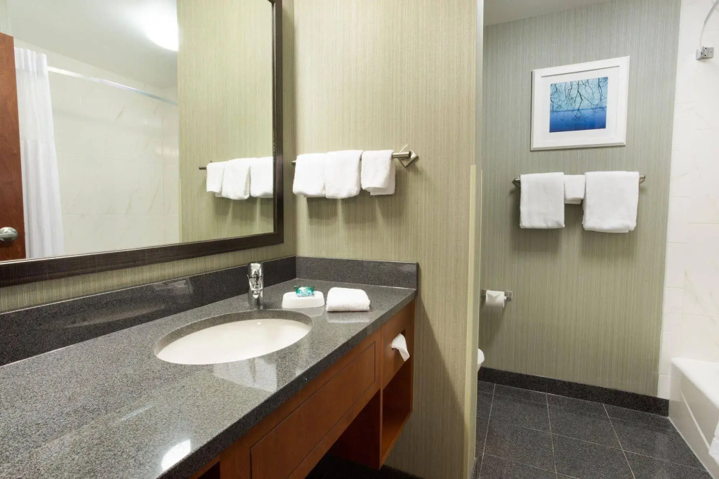 Drury Inn & Suites Burlington - Général