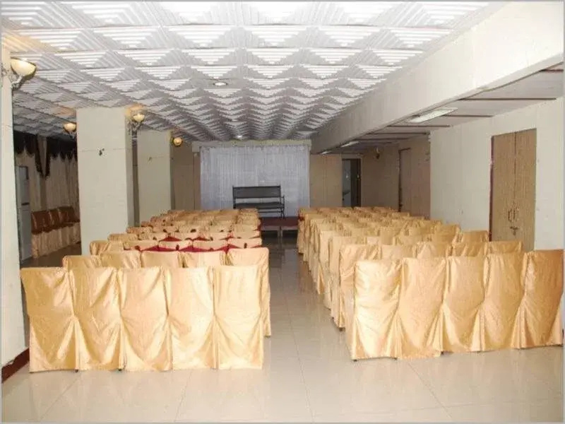Mandakini Jaya International - Général
