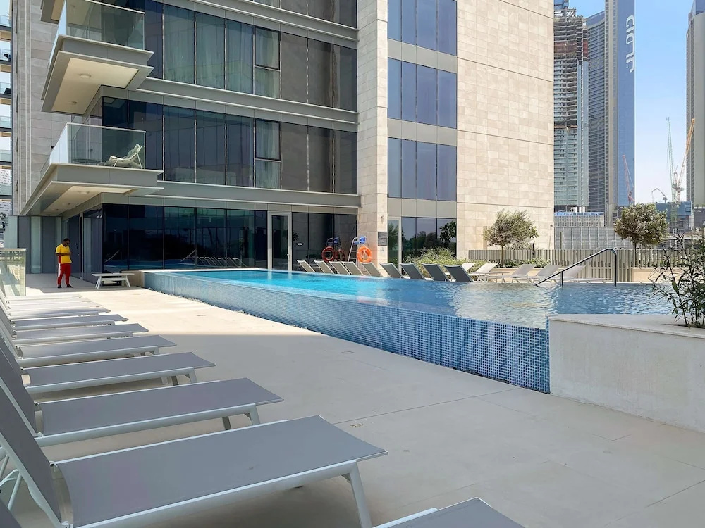 Silkhaus Luxury 1BR Stay Canal Front in Al Wasl