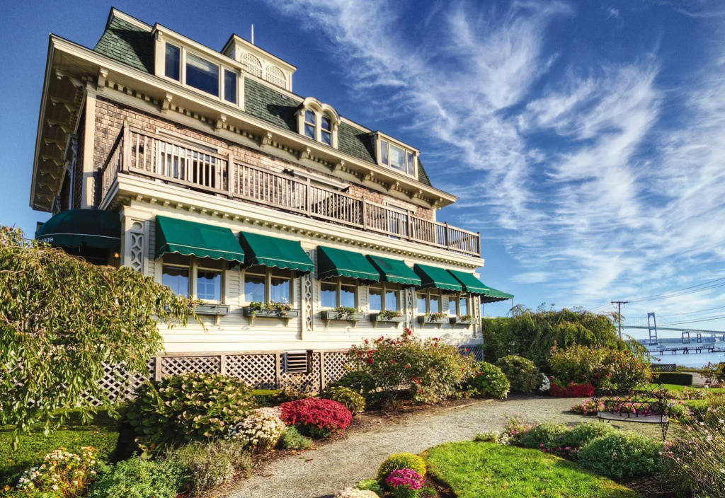 Wyndham Bay Voyage Inn