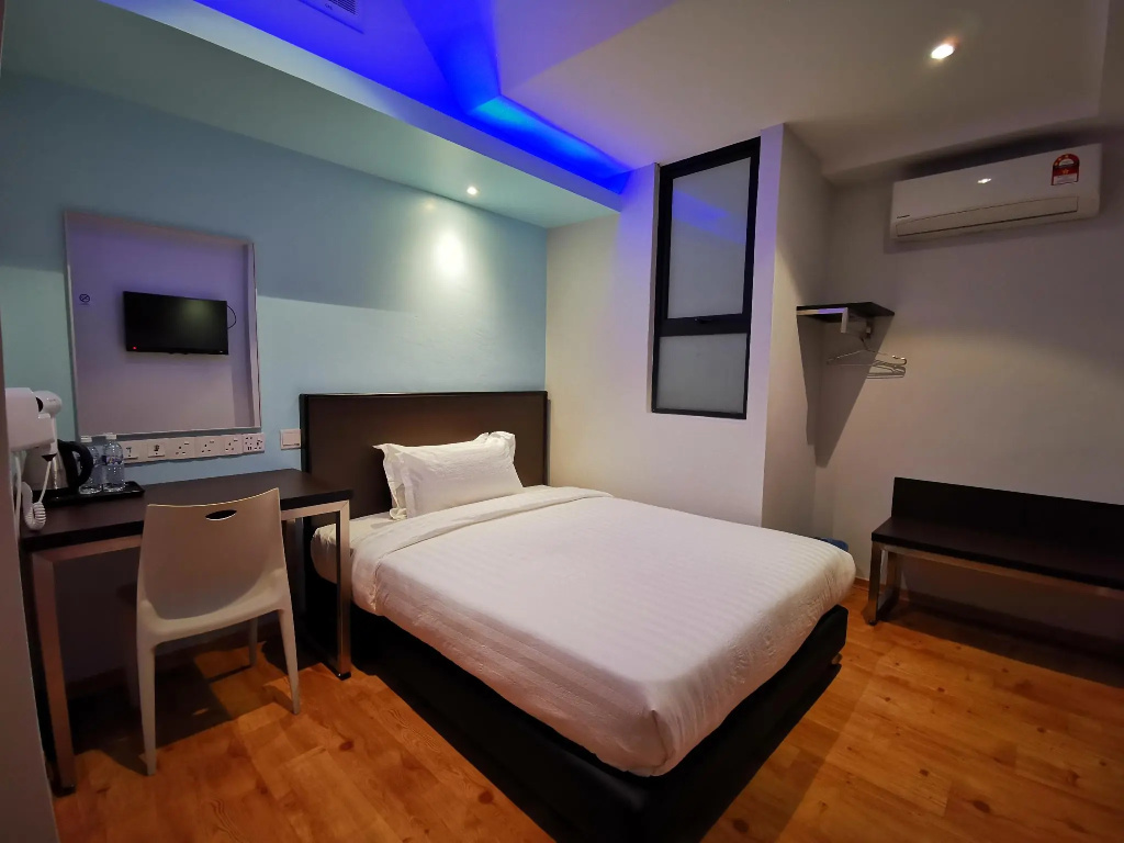 Standard Double room (full double bed)
