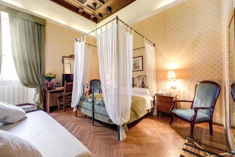 Standard Double room with balcony (full double bed)