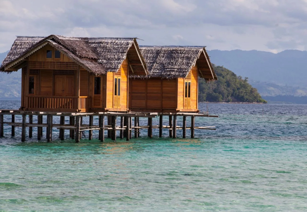 Beach & Waterfront