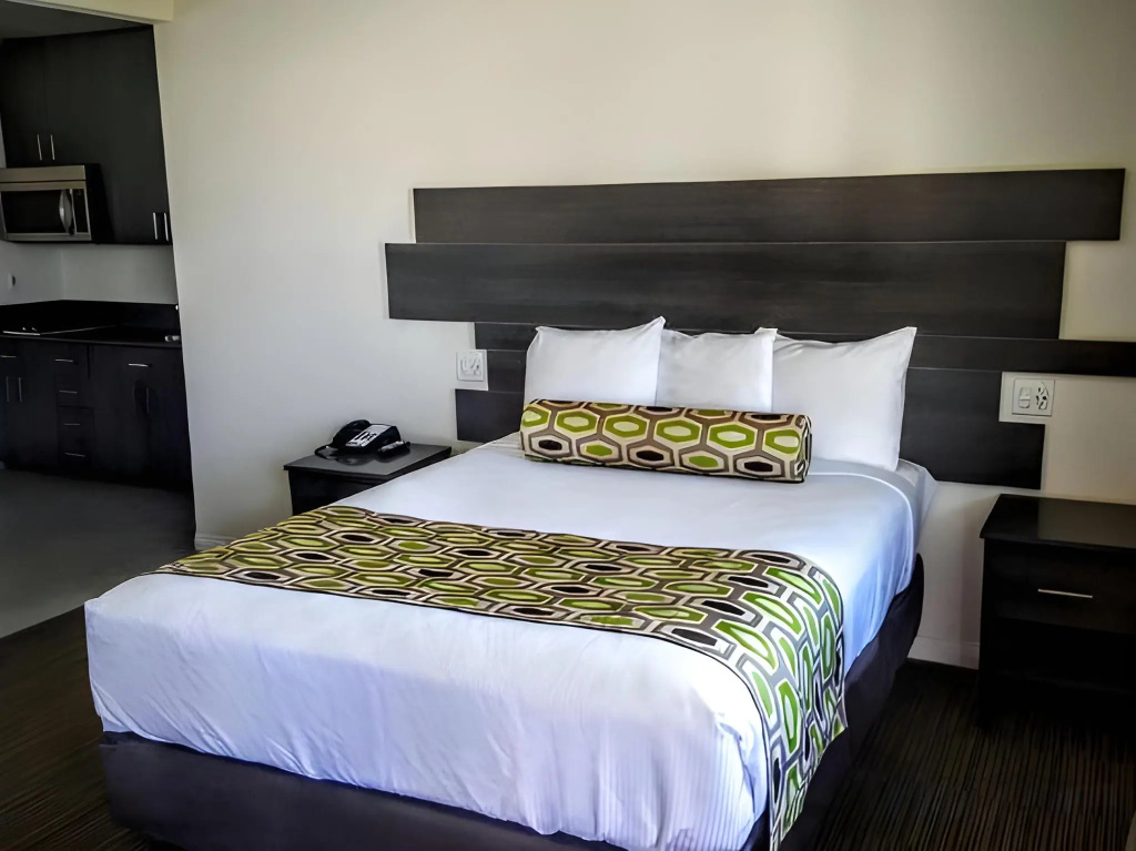 Отель Jewel City Inn в Глендейле