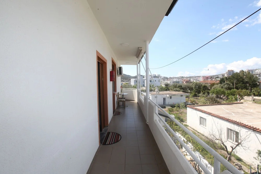 2 Bedrooms Apartment with balcony