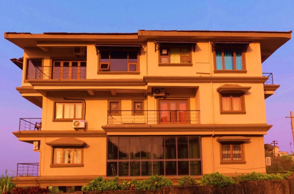 Dona Paula Apartment