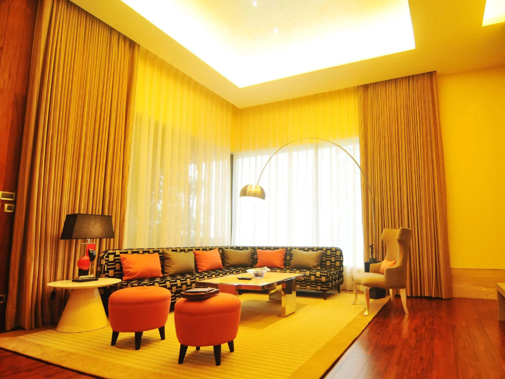 Suite with garden view