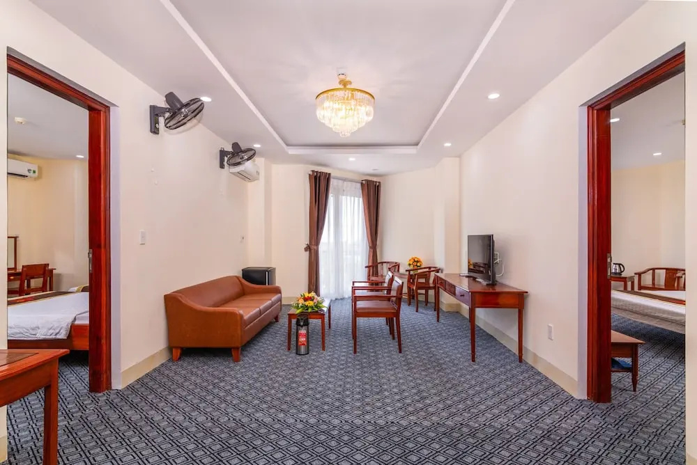 Lobby & Reception