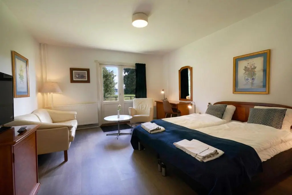 Standard Double room (full double bed)
