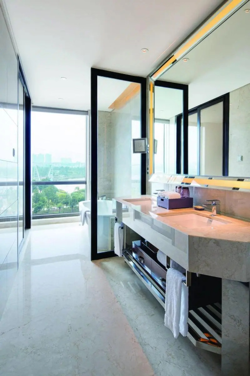 Executive Double room (full double bed)