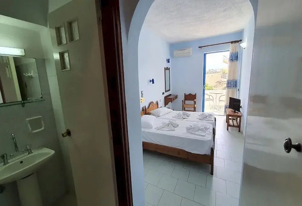 Economy room
