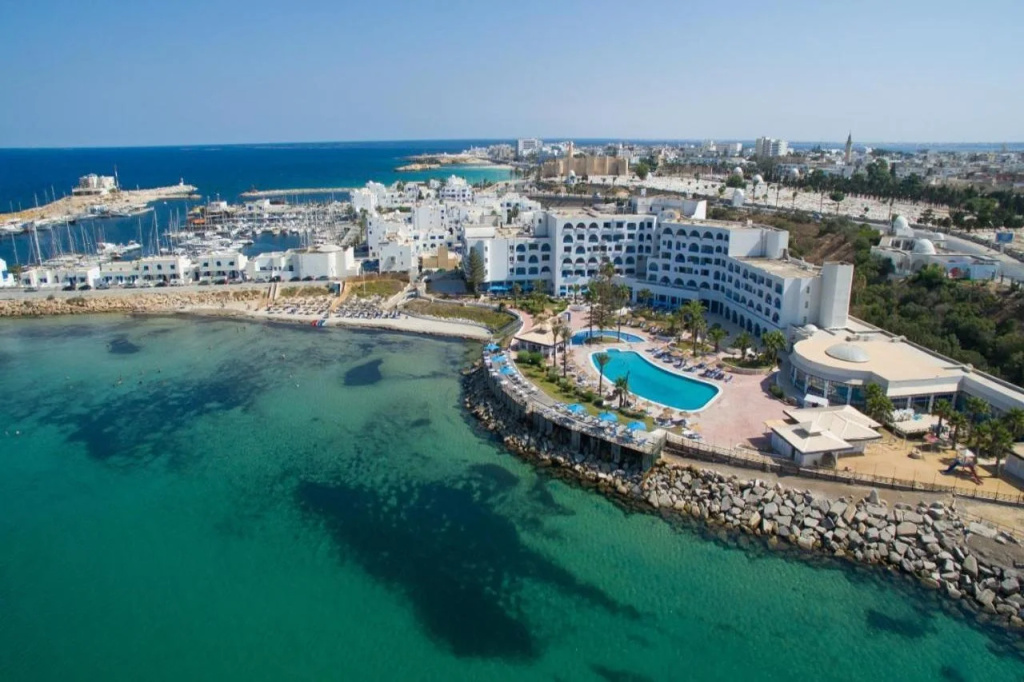 Beach & Waterfront