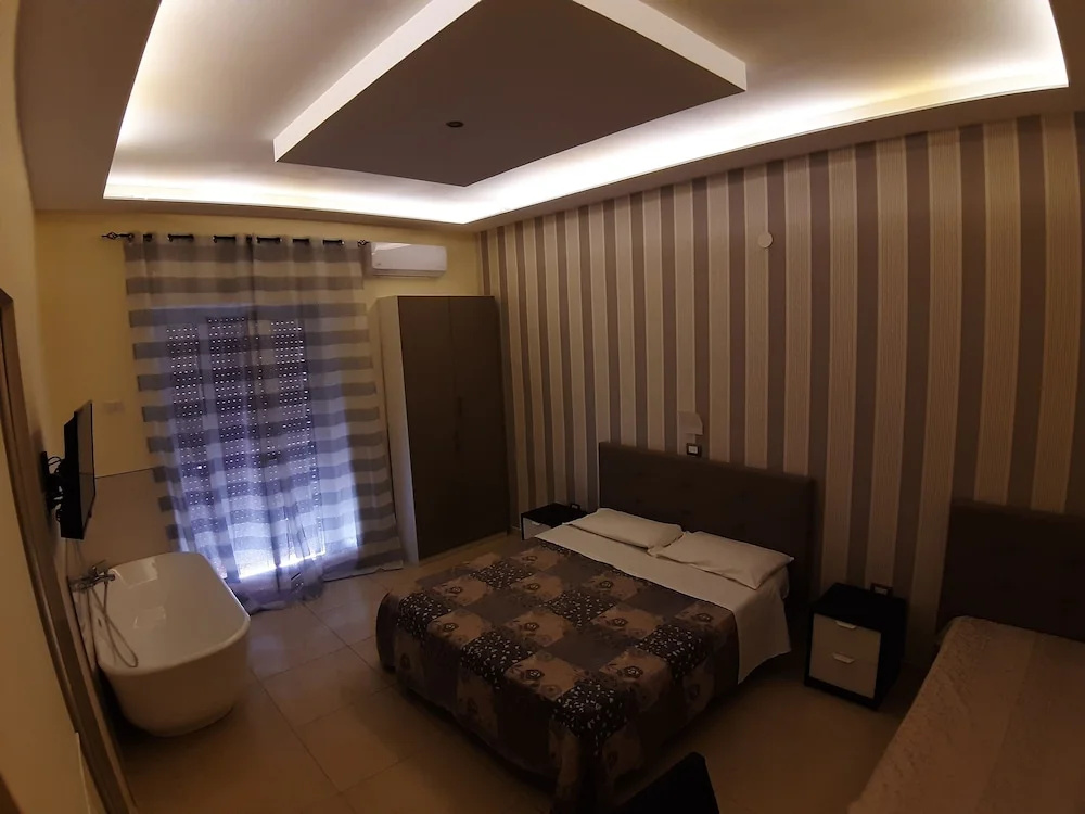 Standard Triple room with balcony