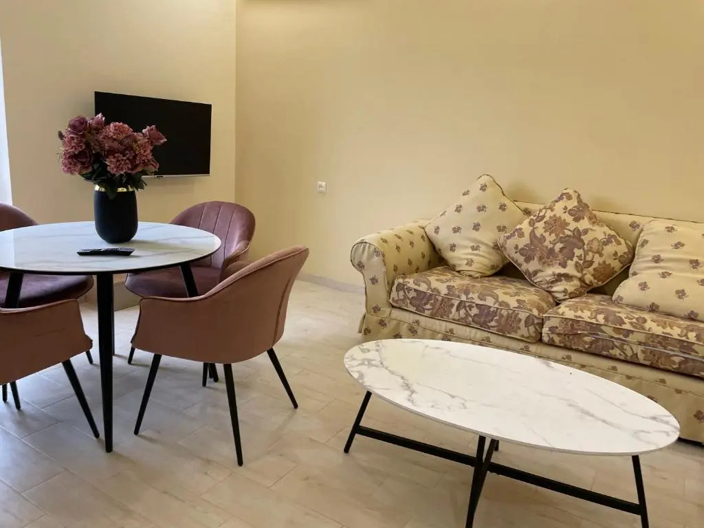 2 Bedrooms Suite