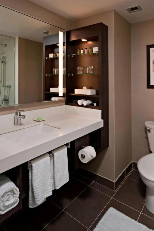 1 Bedroom Double Suite with balcony (full double bed)