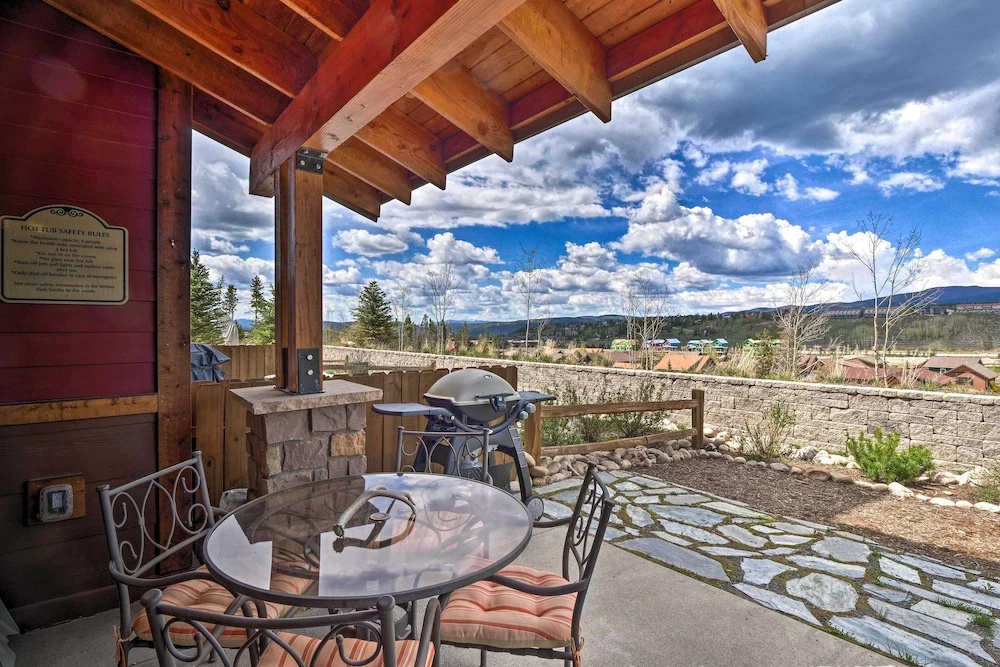 Fraser Condo w/ Views & Hot Tub: Near Winter Park!