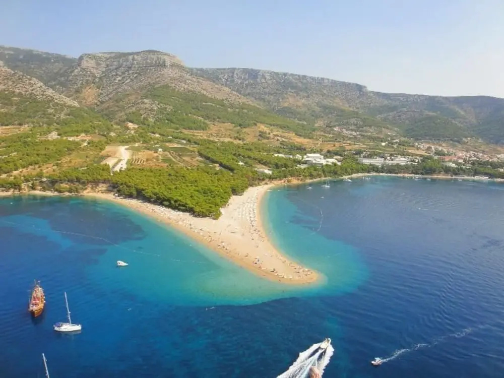 Beach & Waterfront