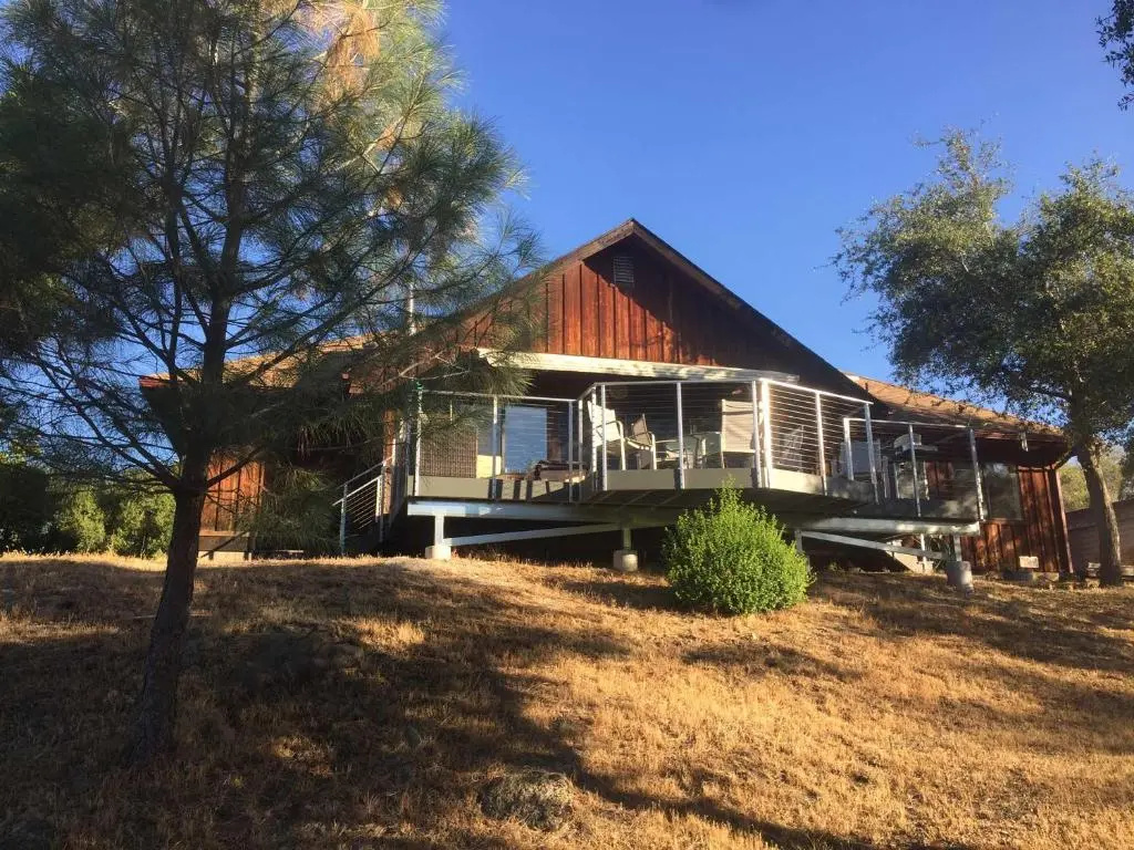 3 Bedrooms Cottage