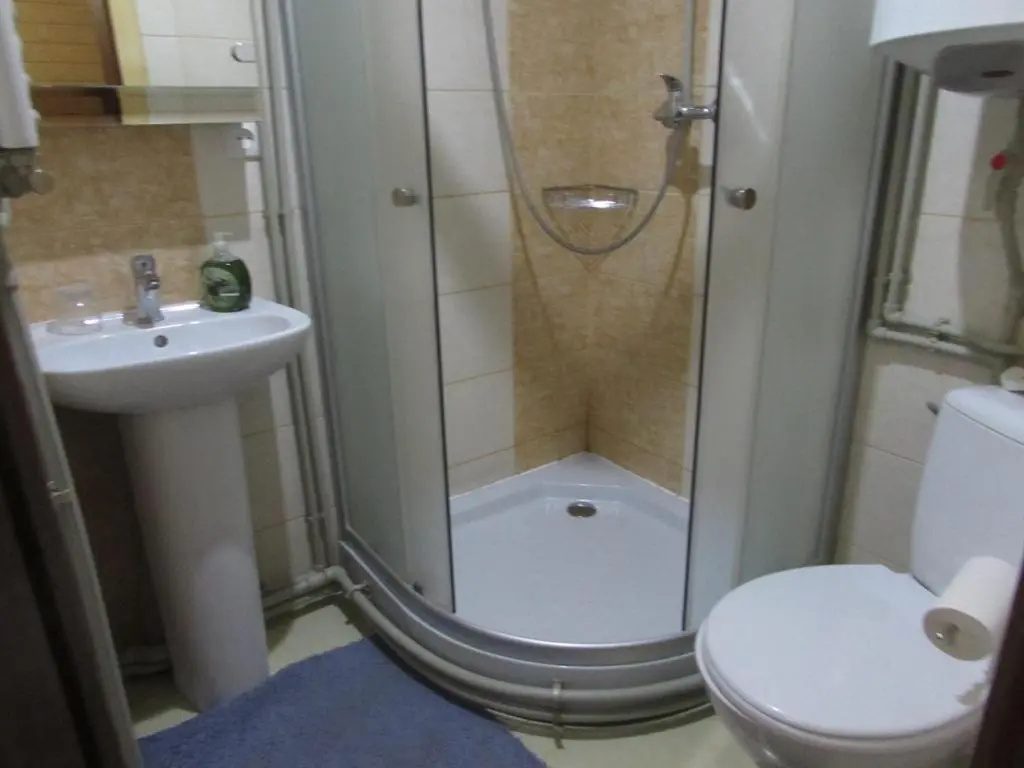 Deluxe Double room (full double bed)