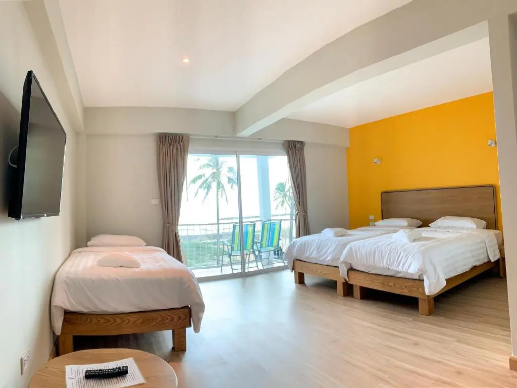 Deluxe Triple room with sea view