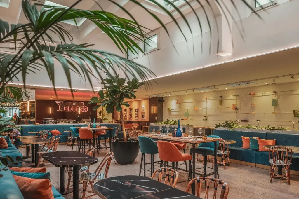 Pley Hotel 23