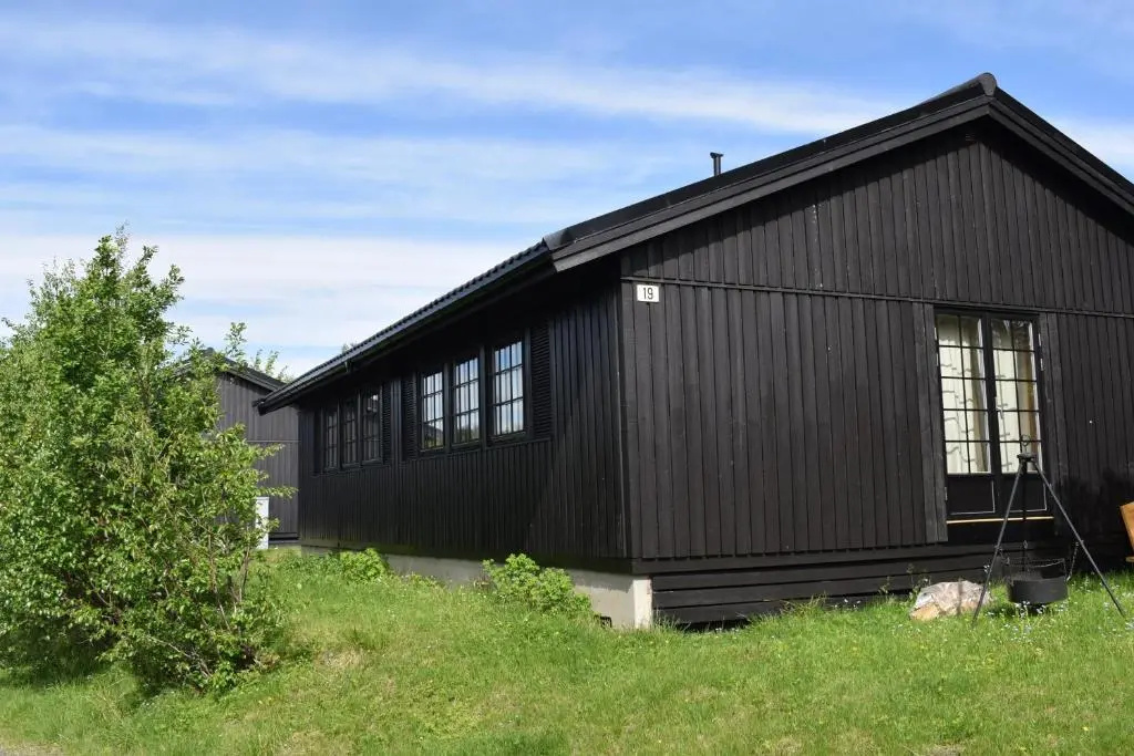 4 Bedrooms Cottage