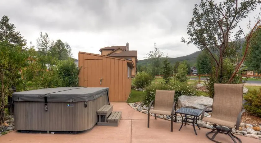 702 Pitkin Townhome by Colorado Rocky Mountain Resorts