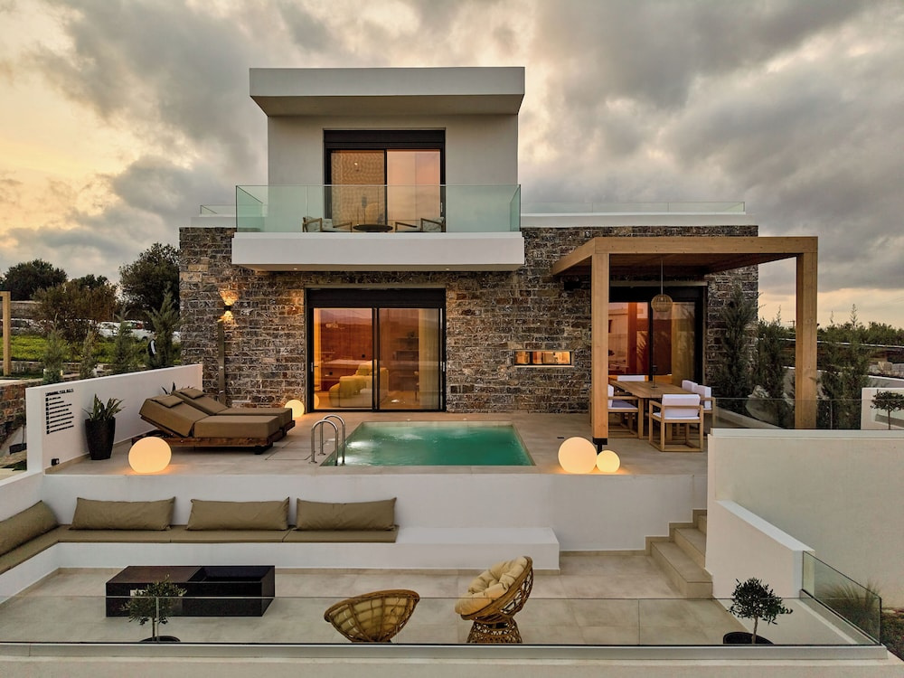 POLYTELIA | Luxury Living