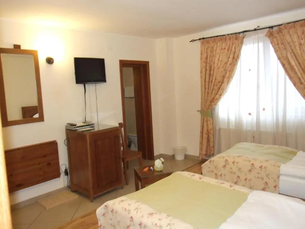 Superior Double room (full double bed)