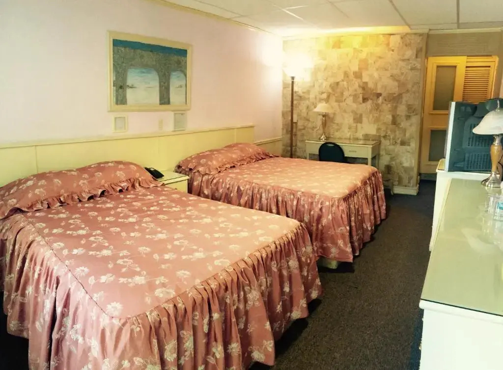 Economy room